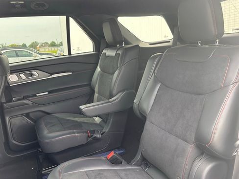 Used 2025 Ford Explorer ST w/ Sun And Sound Package AWD/4WD image 11