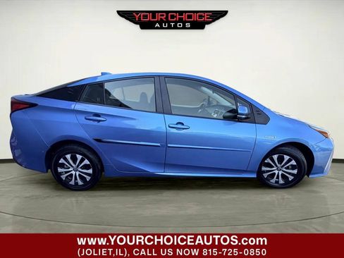 Used 2022 Toyota Prius LE AWD/4WD image 5