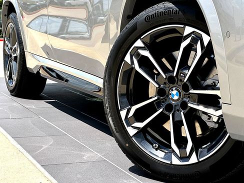 New 2026 BMW X1 xDrive28i w/ Technology Package AWD/4WD image 2