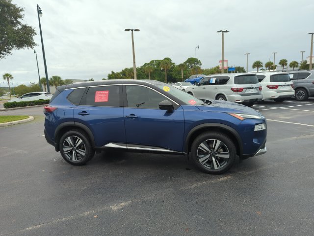 Certified 2022 Nissan Rogue Platinum w/ Head-Up Display Package FWD image 2