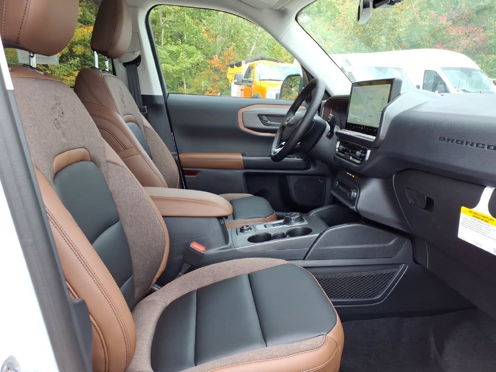 New 2026 Ford Bronco Sport Outer Banks w/ Outer Banks Tech Package+ AWD/4WD image 9