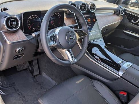 Used 2026 Mercedes-Benz GLC 300 4MATIC image 10