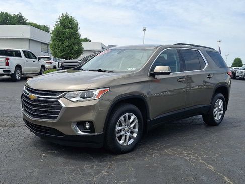Used 2020 Chevrolet Traverse LT w/ LPO, Floor Liner Package AWD/4WD image 3