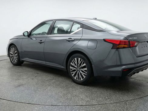 Used 2025 Nissan Altima 2.5 SV image 6