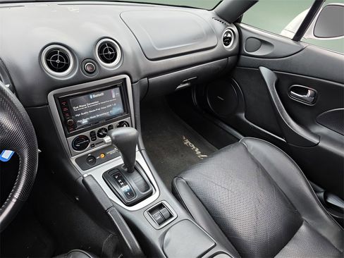 Used 2005 MAZDA MX-5 Miata LS image 27