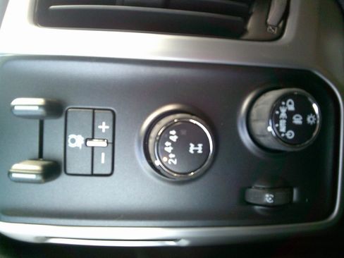 Used 2019 GMC Sierra 2500 SLT image 13