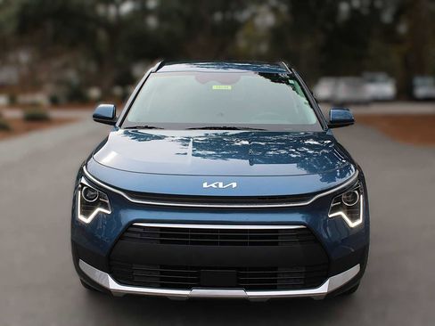 New 2025 Kia Niro EX image 16