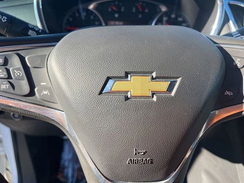 Used 2023 Chevrolet Equinox LT image 31