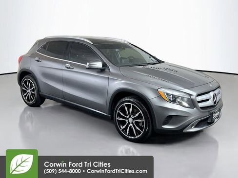 Used 2016 Mercedes-Benz GLA 250 4MATIC image 1