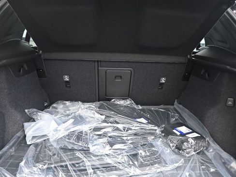 New 2026 Volvo XC40 B5 Plus w/ Protection Package Premier image 30