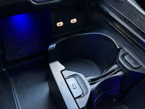 Used 2025 Mercedes-Benz CLE 300 4MATIC Coupe image 21