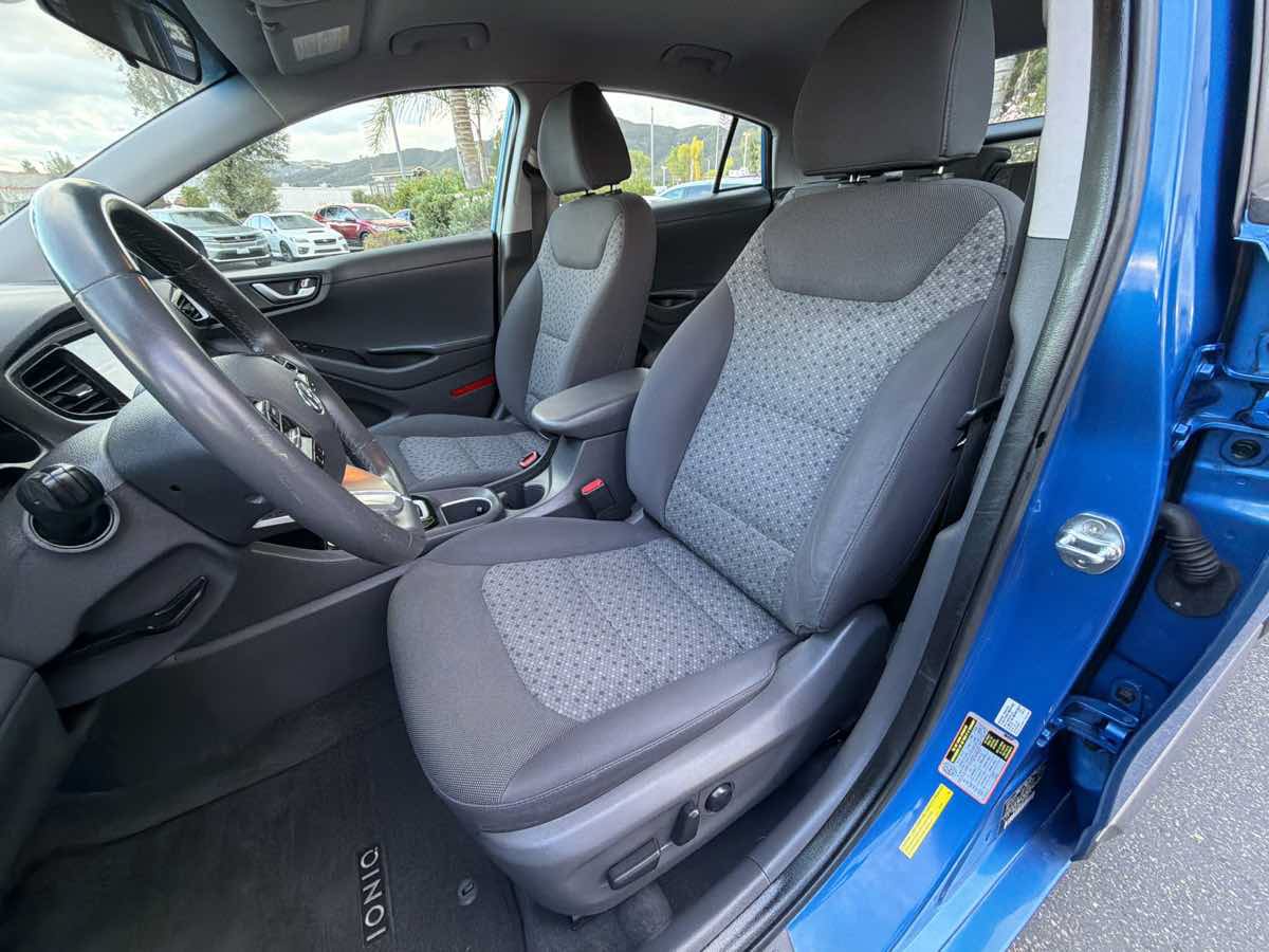 Used 2017 Hyundai Ioniq SEL FWD image 18