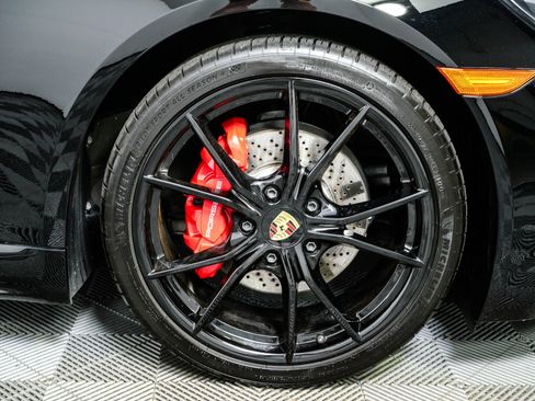 Certified 2024 Porsche 718 Cayman S RWD image 34
