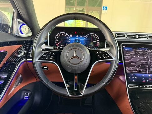 Used 2023 Mercedes-Benz S 580e 4MATIC Sedan image 45