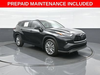 Used 2025 Toyota Highlander Platinum