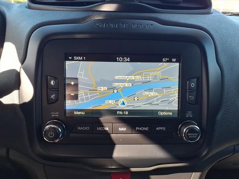 Used 2016 Jeep Renegade Latitude image 14