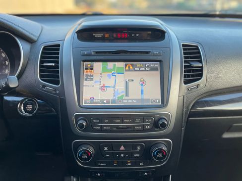 Used 2014 Kia Sorento SX w/ 3rd Row Package image 29