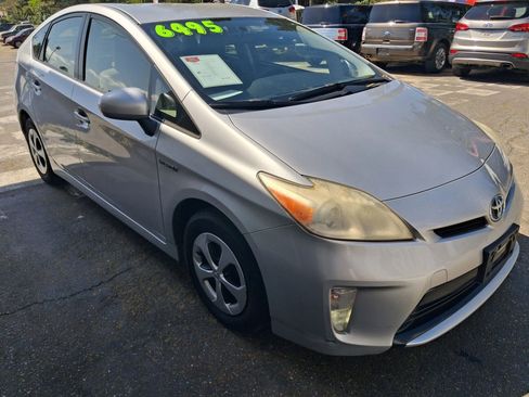 Used 2012 Toyota Prius Three FWD image 3