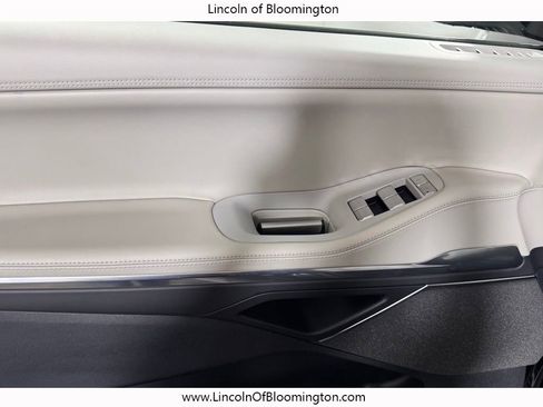 New 2026 Lincoln Navigator Reserve AWD/4WD image 22