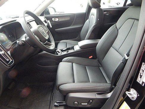 New 2026 Volvo XC40 B5 Plus w/ Climate Package AWD/4WD image 14