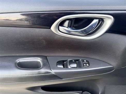 Used 2016 Nissan Sentra SV w/ Driver's Assist Package image 26