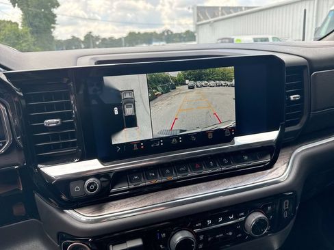 Used 2025 Chevrolet Silverado 1500 LTZ AWD/4WD image 27