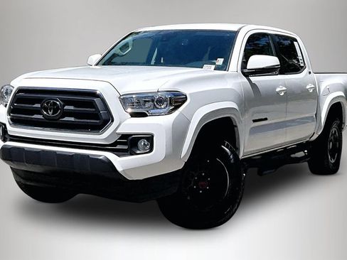 Used 2022 Toyota Tacoma SR5 AWD/4WD image 1