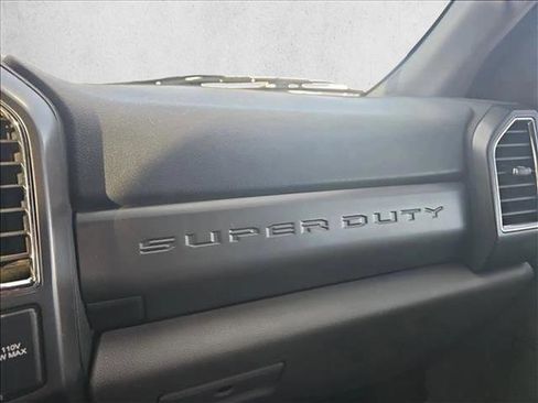 Used 2018 Ford F250 XLT w/ XLT Value Package image 15