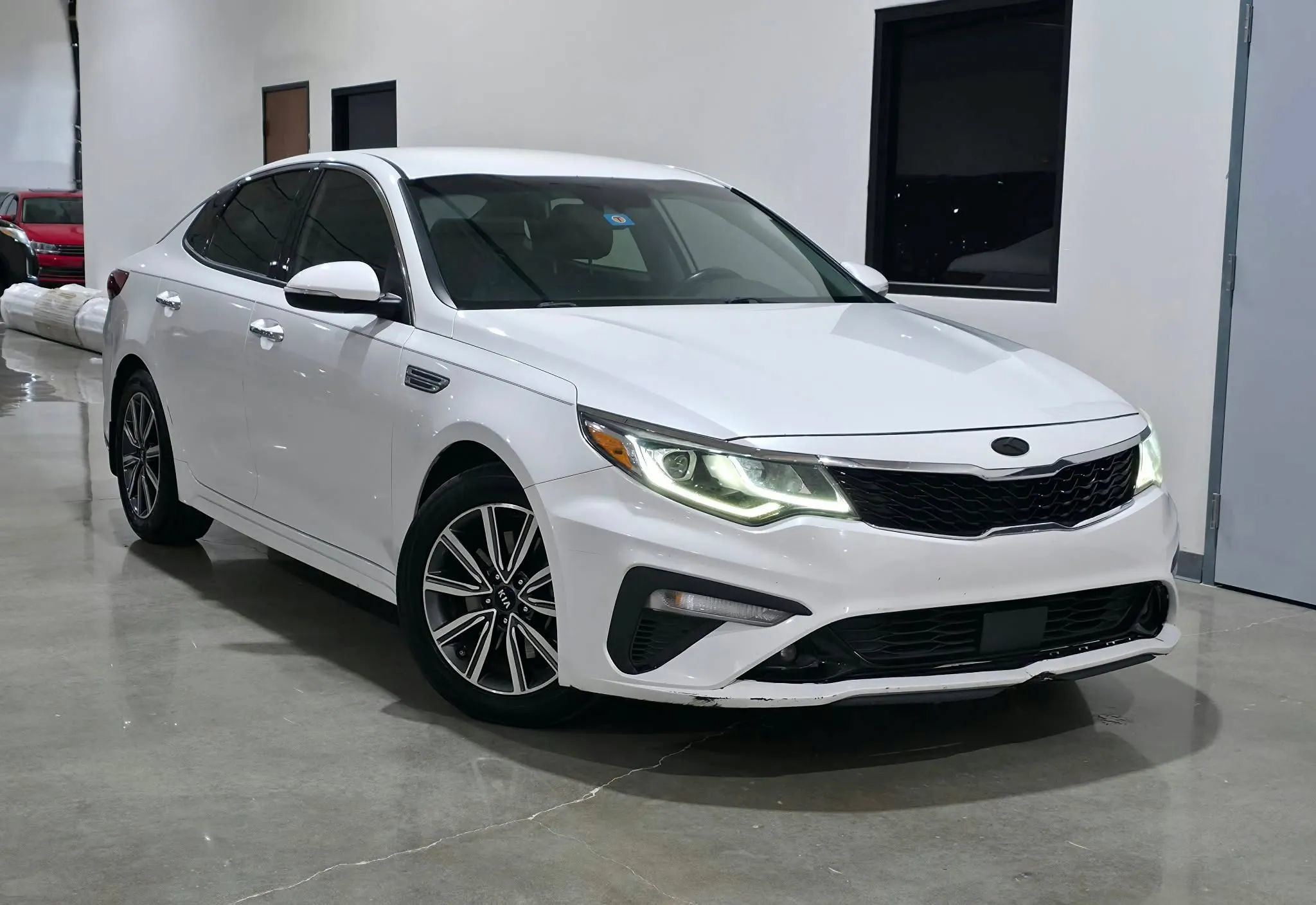 Used 2019 Kia Optima EX FWD image 1