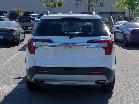 Used 2023 GMC Acadia SLE w/ Driver Convenience Package FWD image 5