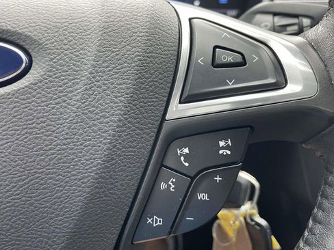 Used 2016 Ford Fusion SE FWD image 22