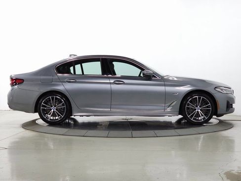 Used 2023 BMW 530e xDrive w/ Premium Package image 14