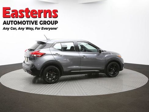 Used 2020 Nissan Kicks SR FWD image 40