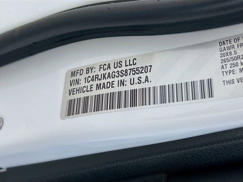 New 2025 Jeep Grand Cherokee L Laredo image 20