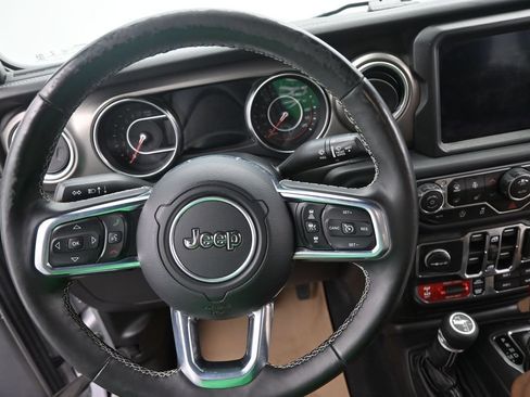 Used 2020 Jeep Gladiator Rubicon AWD/4WD image 24