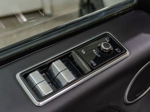 Used 2021 Land Rover Range Rover Autobiography Fifty Edition image 29