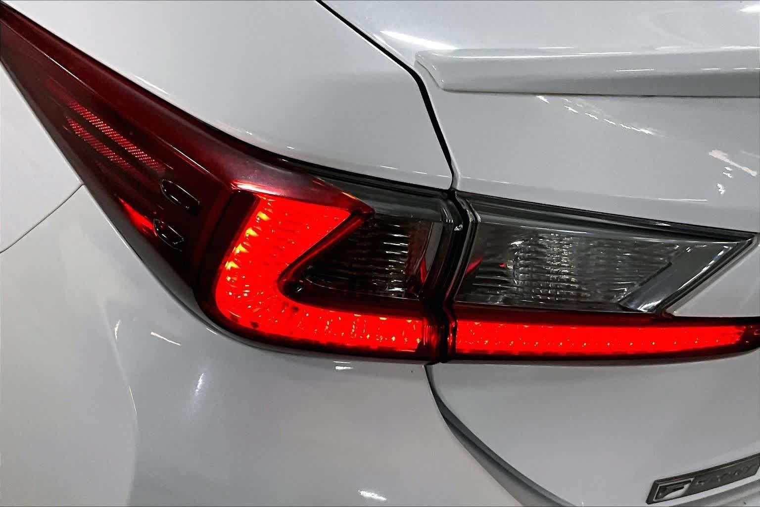 Used 2016 Lexus RC 200t RWD image 30