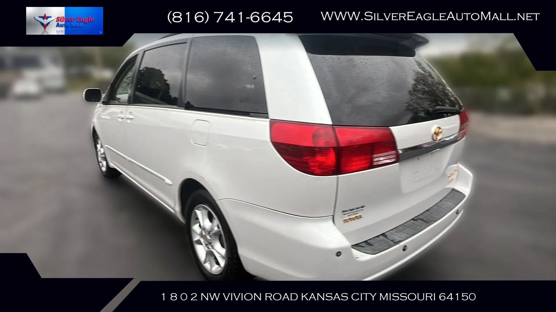 Used 2004 Toyota Sienna XLE Limited w/ Limited Pkg 5 FWD image 3