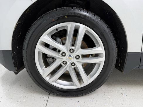 Used 2020 Chevrolet Equinox Premier image 11
