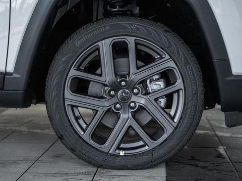 New 2026 Jeep Compass Limited image 17