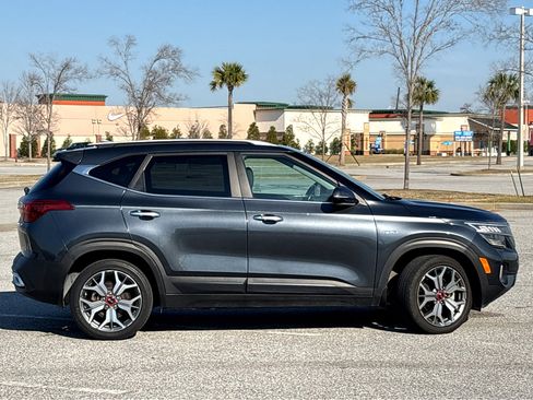 Used 2021 Kia Seltos SX w/ SX Sunroof Package AWD/4WD image 19