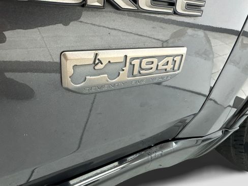 Used 2016 Jeep Grand Cherokee Limited 75th Anniversary RWD image 25