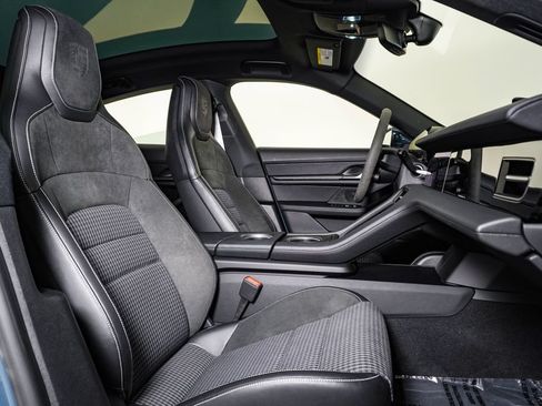 Certified 2025 Porsche Taycan AWD/4WD image 15