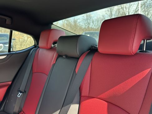 Used 2023 Lexus ES 350 F Sport w/ Accessory Package (Z2) image 18