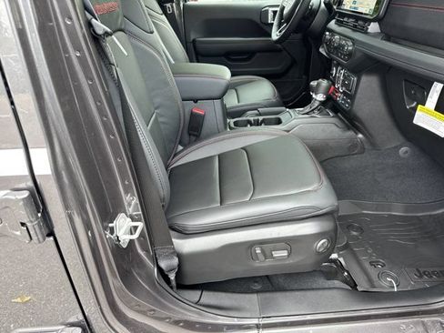 New 2026 Jeep Wrangler Unlimited Rubicon AWD/4WD image 11