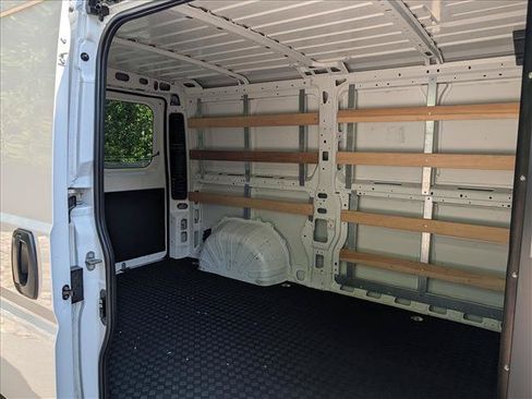 Used 2025 RAM ProMaster 2500 w/ U-Haul Equipment Group FWD image 14