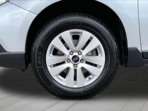 Used 2018 Subaru Outback 2.5i AWD/4WD image 32
