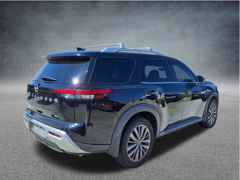 Used 2022 Nissan Pathfinder SL w/ SL Premium Package FWD image 7