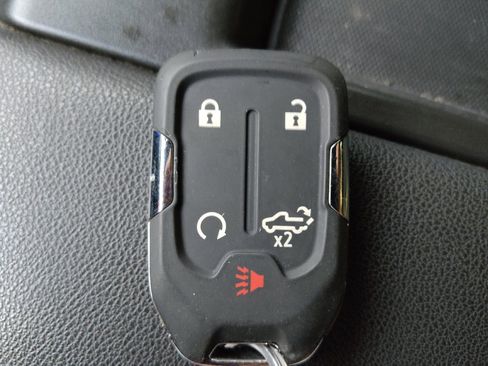 Used 2021 Chevrolet Silverado 1500 LT RWD image 32
