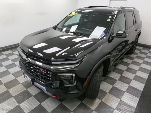 Used 2024 Chevrolet Traverse Z71 AWD/4WD image 6